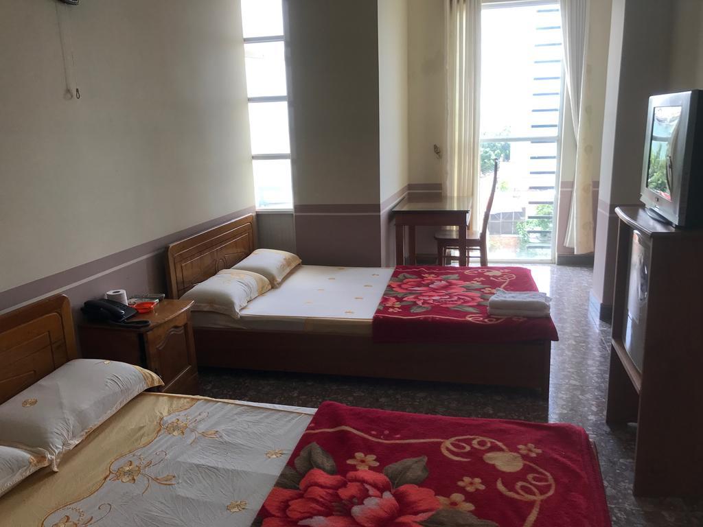 Kim Hoan Ngoc Hotel Плей Ку Екстериор снимка